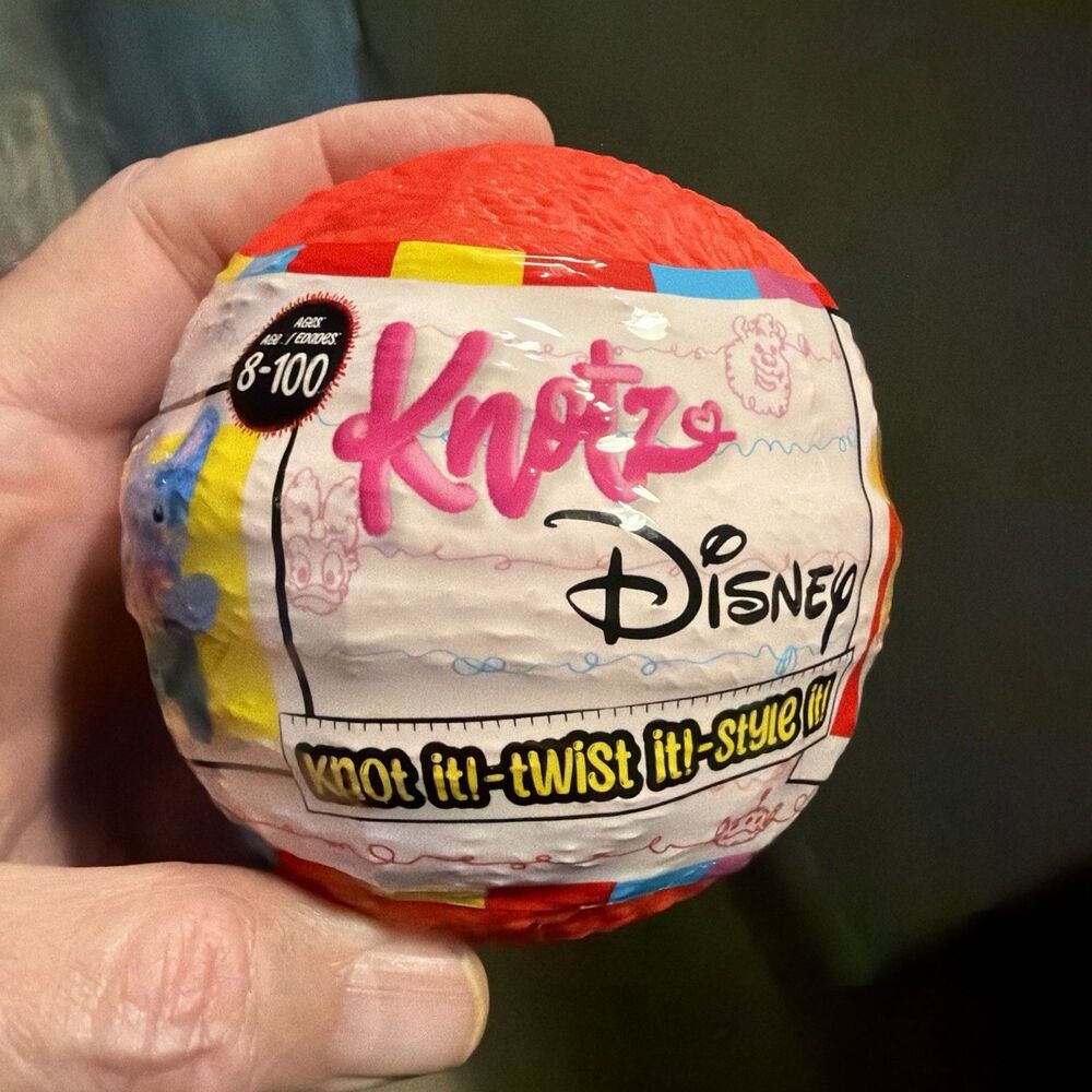 Disney Knotz Series 1 Mystery Surprise Ball DIY Plush Craft Kit Just Play NEW